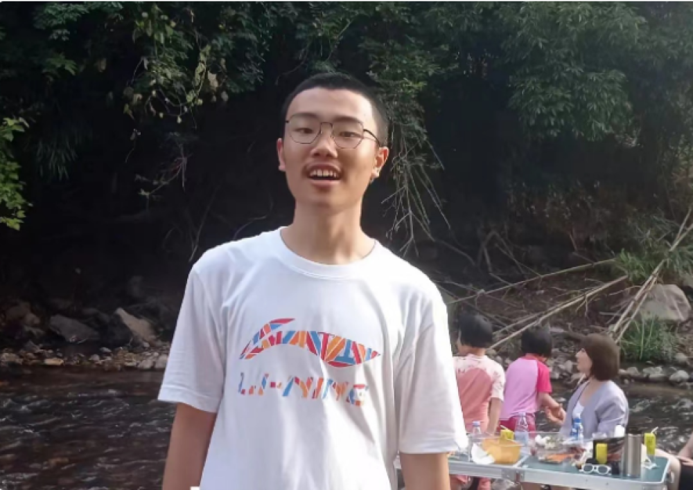 江西15岁高中生胡鑫宇仍在失联:他还好吗?