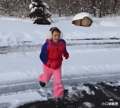 |搬进刚租来的新房,打扫卫生不小心发现的,我该不该告诉房东呢