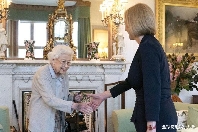 安妮公主|伊丽莎白二世去世后,安妮公主说的第一句话是这样!