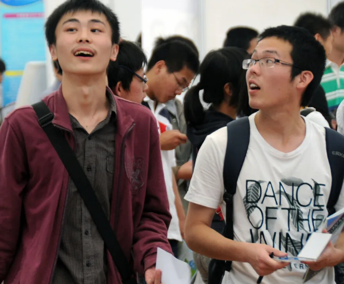 招聘|大型“钢铁集团”公开进行招聘,年薪很可观,应届生别错过