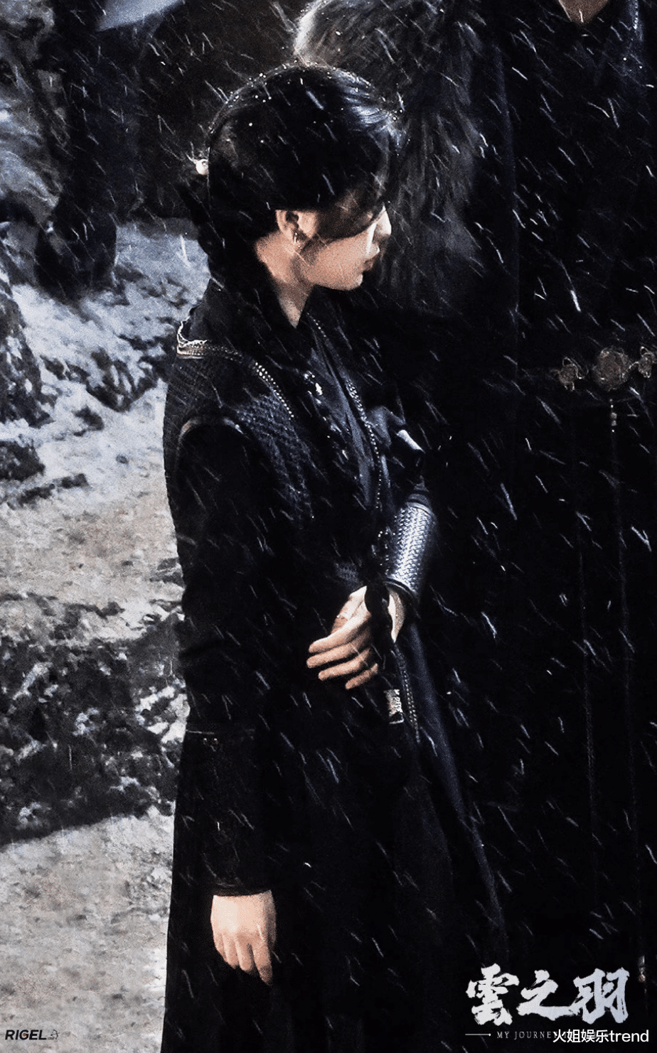 郭敬明|虞书欣好挑造型啊！郭敬明的审美很高级