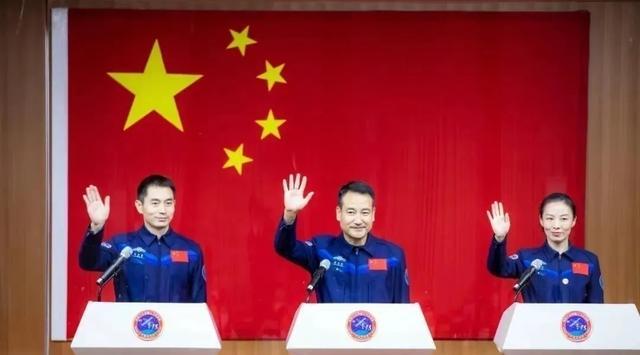 祝贺王亚平大校!成为中国首位在空间站超过183天的女航天员