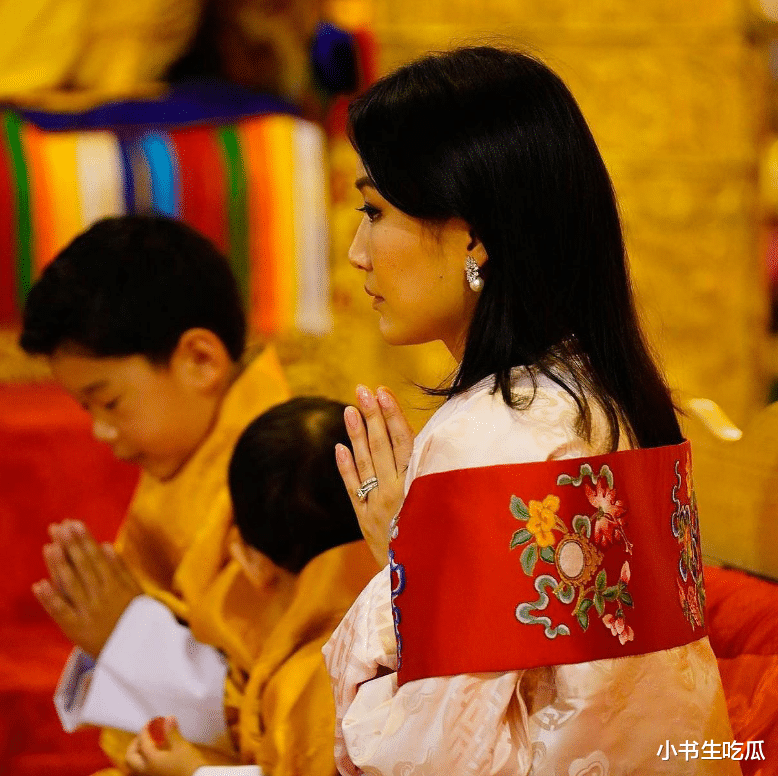 不丹三公主凤眼迷人,嫁给情投意合的男友,比嫂子佩玛王后幸福