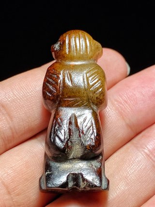 和田玉籽料|汉 和田玉籽料 沁色 玉贵人 挂件 把件