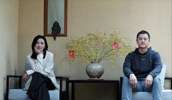 李亚鹏|李亚鹏承认与小19岁女友再婚，新娘系彝族模特，交往2年修成正果