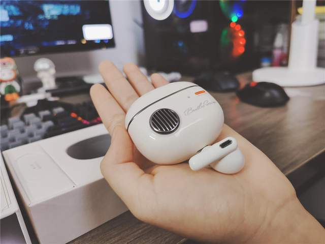 TCL|当音频大厂认真起来--漫步者Retro Pro降噪耳机开箱