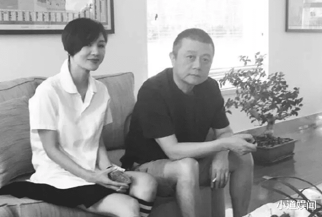 王朔|“朔爷”与姜文芒克聚餐，鬓发斑白，五官变慈祥！多张近照曝光！