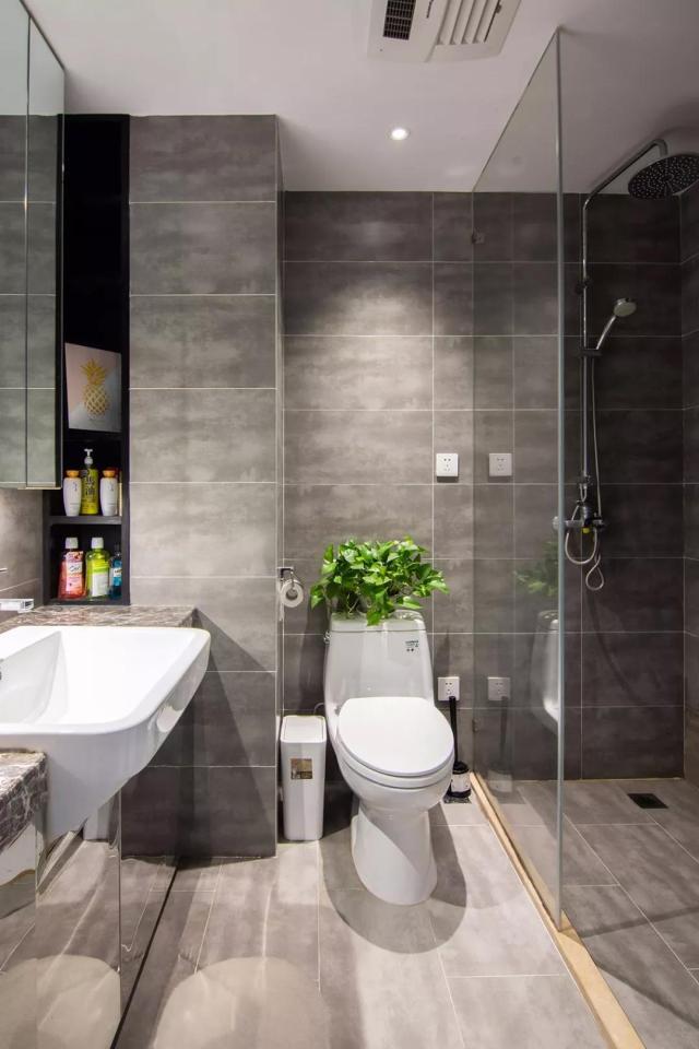 全屋刷大白，电视墙不造型，反而装出了高级范，太有档次了！晒晒