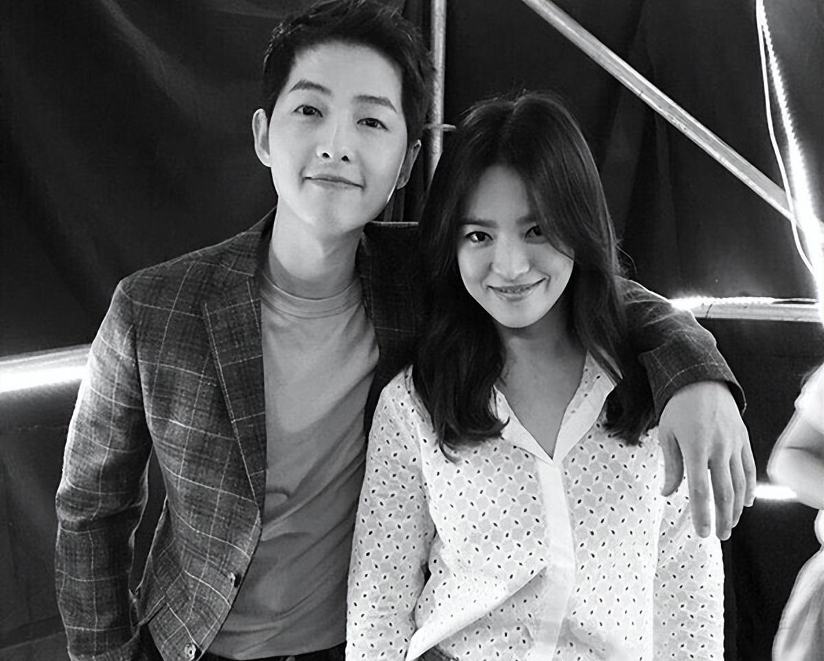 宋慧乔|离婚3年,宋仲基与宋慧乔的差距一目了然,原来一切早有预兆