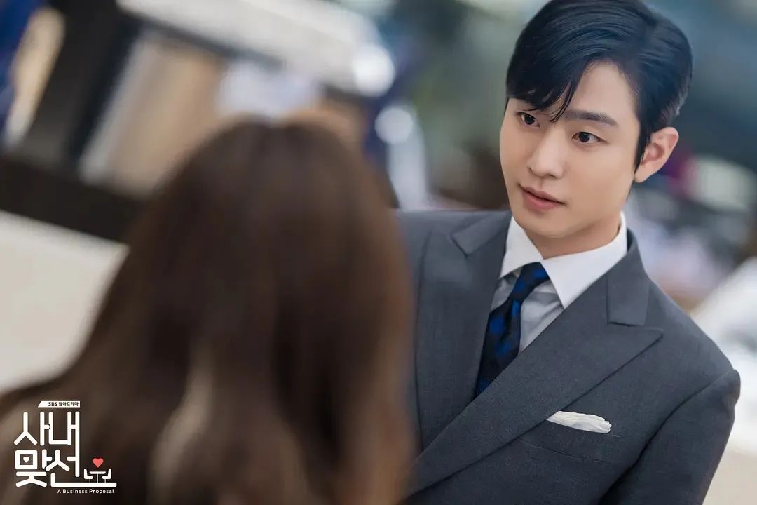 韩剧|又土又甜！“霸道总裁式”偶像剧还是那么上头