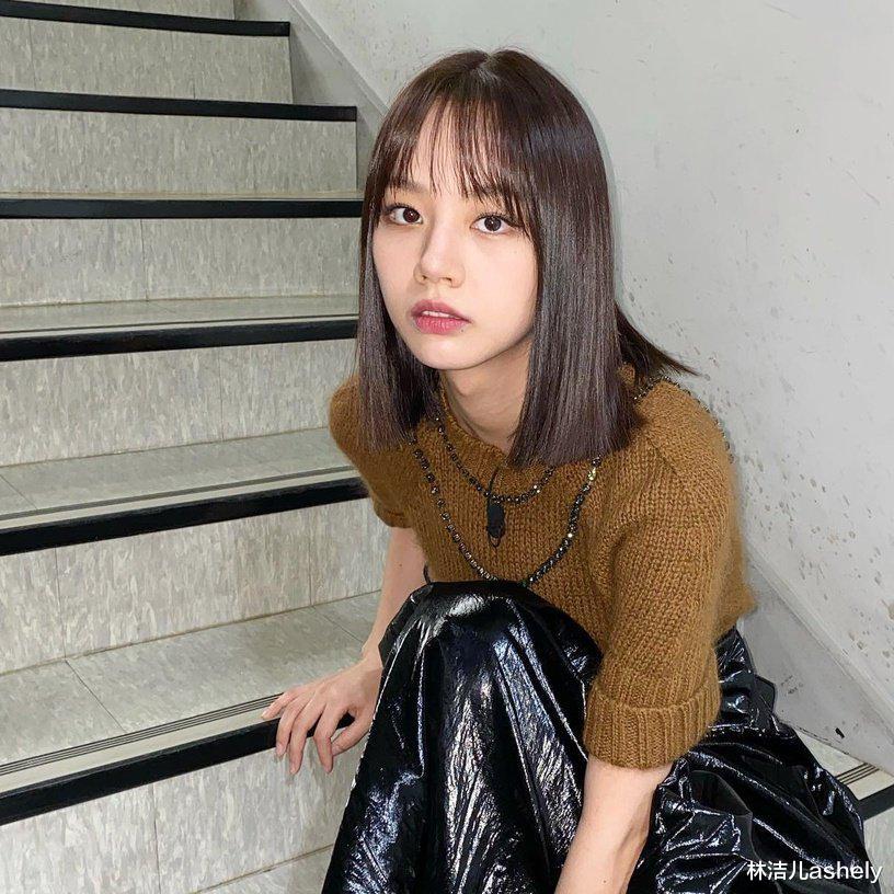 马尾辫 2022夏季韩国发型模板，申敏儿新刘海火了，韩志旼的复古卷更显瘦