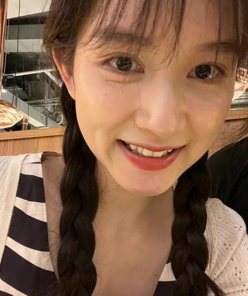 陈思诚|陈思诚女友阮巨，晒两人海南旅游甜蜜照片，两人爱得如胶似漆