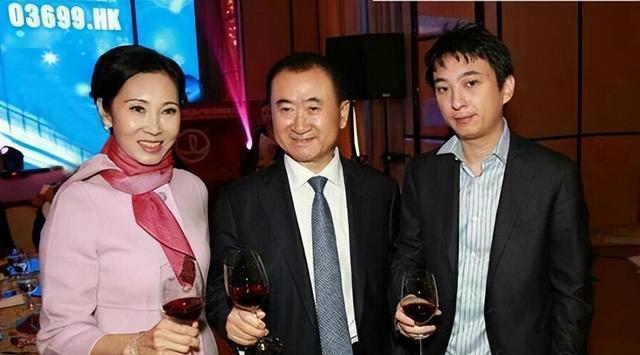 王思聪|王健林:给百岁父亲尽孝,为大龄儿子王思聪的婚事焦虑