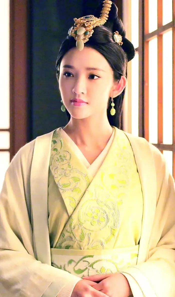 葛鑫怡|明明生活中挺好看，一演古装剧就“变丑”的6位女偶像
