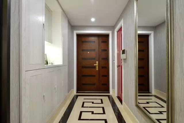 老公想把房装修好看但不吊顶,邻居说他脑进水,装完后开始佩服