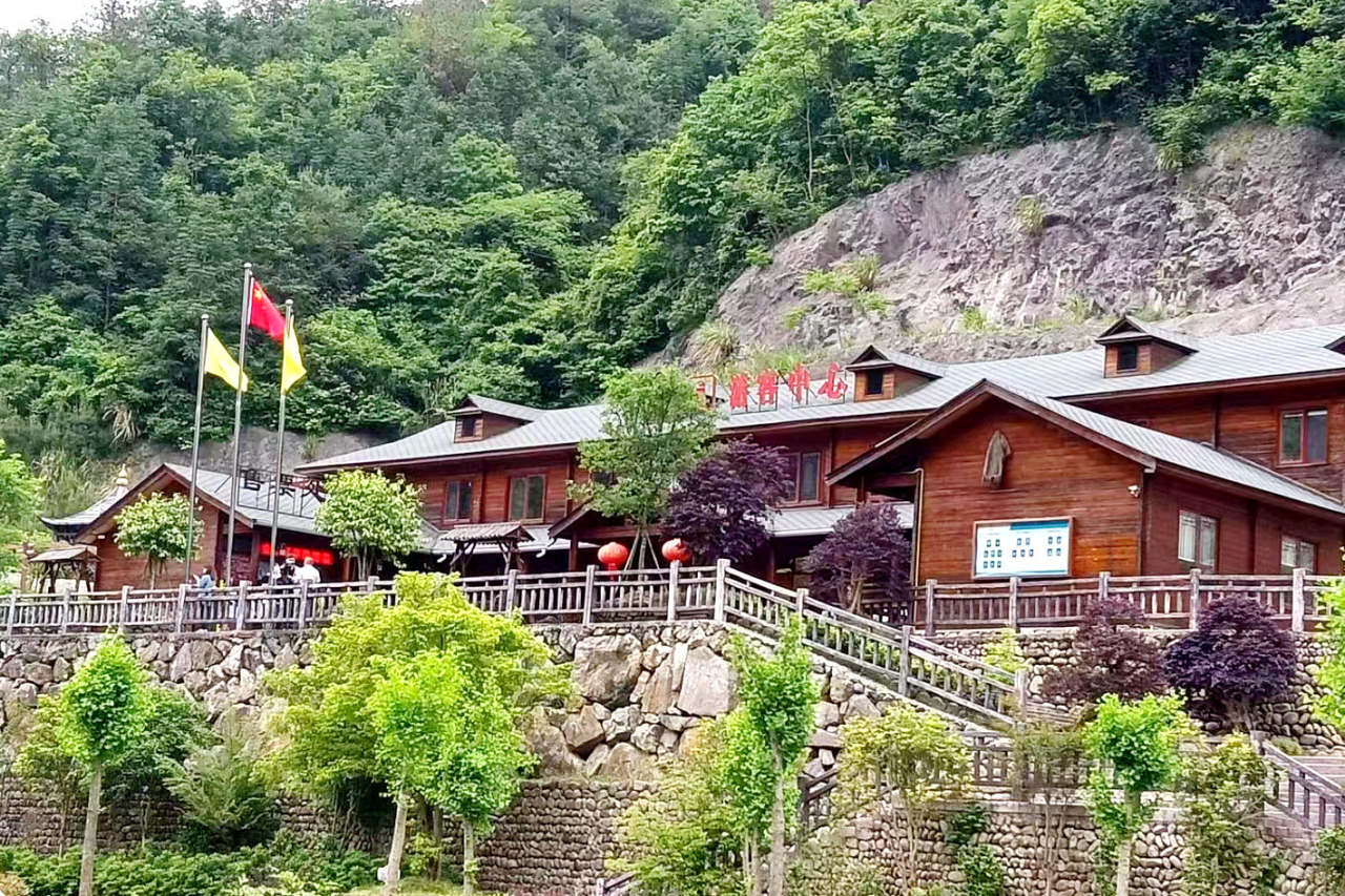 露营|旅游“破冰” 他们不一样