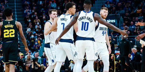 阿杜|离谱！关键时期换下库里，62-0神迹被破，科尔你可真行！