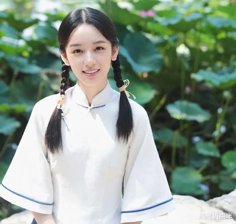 李沁|气质出尘、婉约精致，5位90后清冷系女星，各有各的美