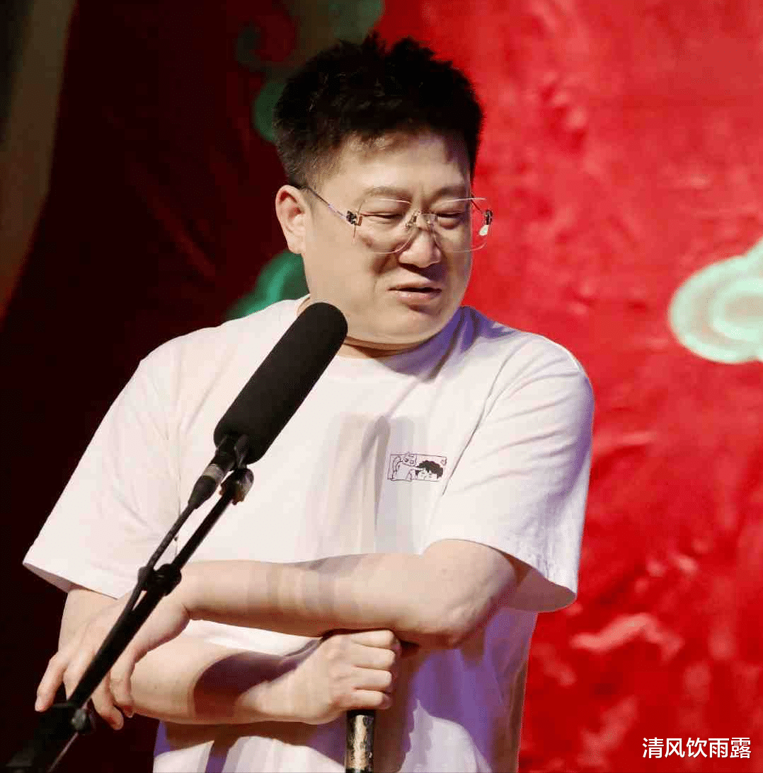 张鹤伦|德云六队表演相声剧《八十不错》，张鹤伦疯狂砸挂队员“死因”