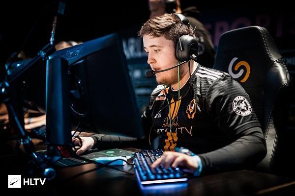 鼠标|CSGO：森破不同鼠标使用习惯，有线无线谁才是正统