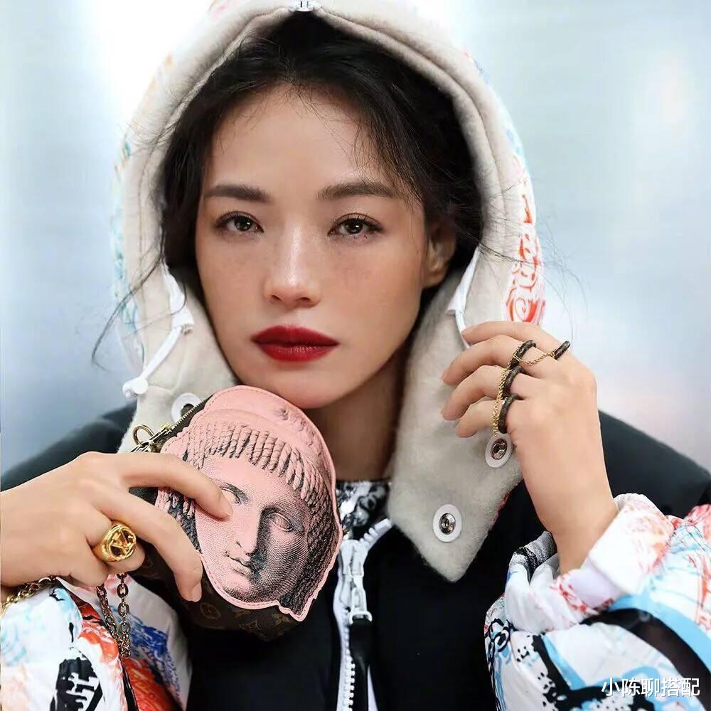口红 看了安吉丽娜朱莉,才知道涂口红也有讲究,来看看你适合哪种唇妆