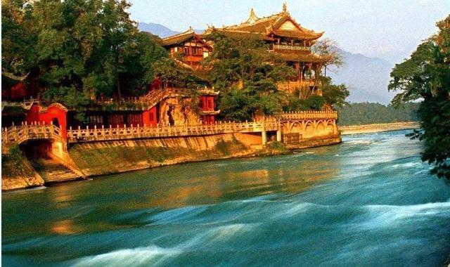 青城山|川渝两个5A景区，联手免门票限时开放，是夏季避暑好去处