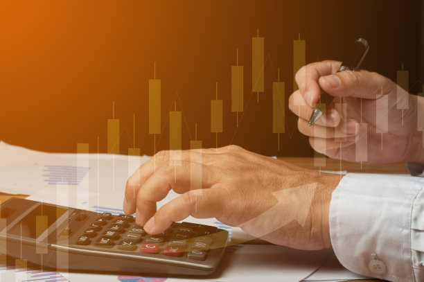 |别人借钱给你,你不借,他们不高兴,你该怎么办?