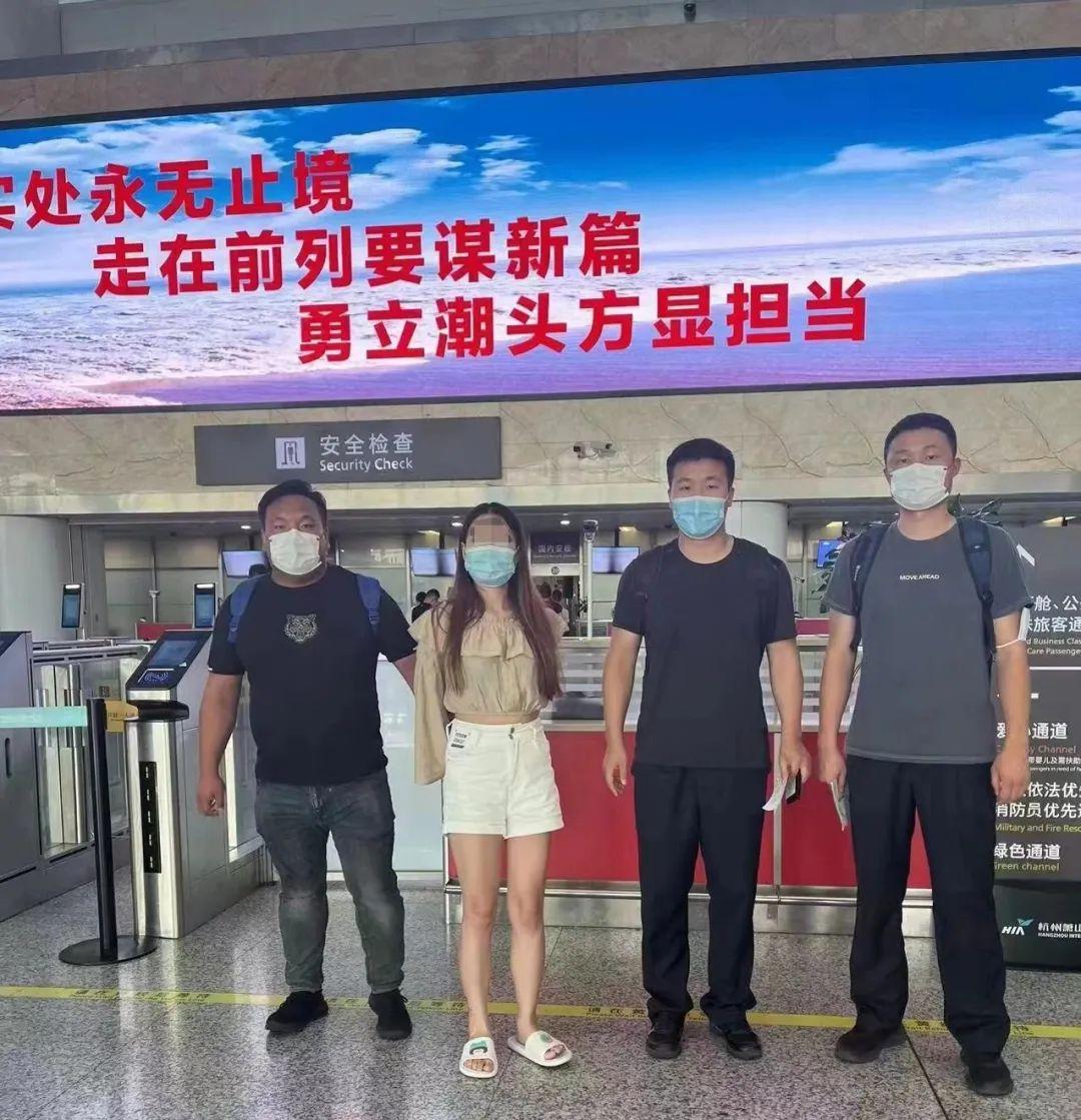 25岁美女毒贩被西安周至警方抓获!