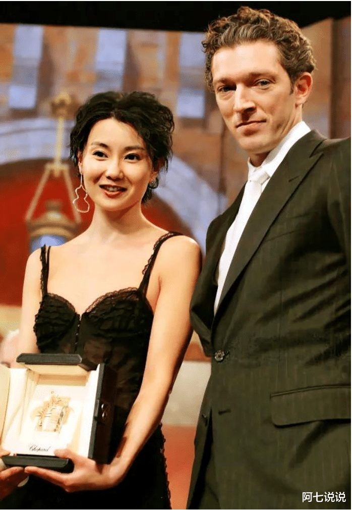 曾沛慈|张曼玉：多少片酬都不再和章子怡合作，晚年暴瘦穿地摊货依然潇洒