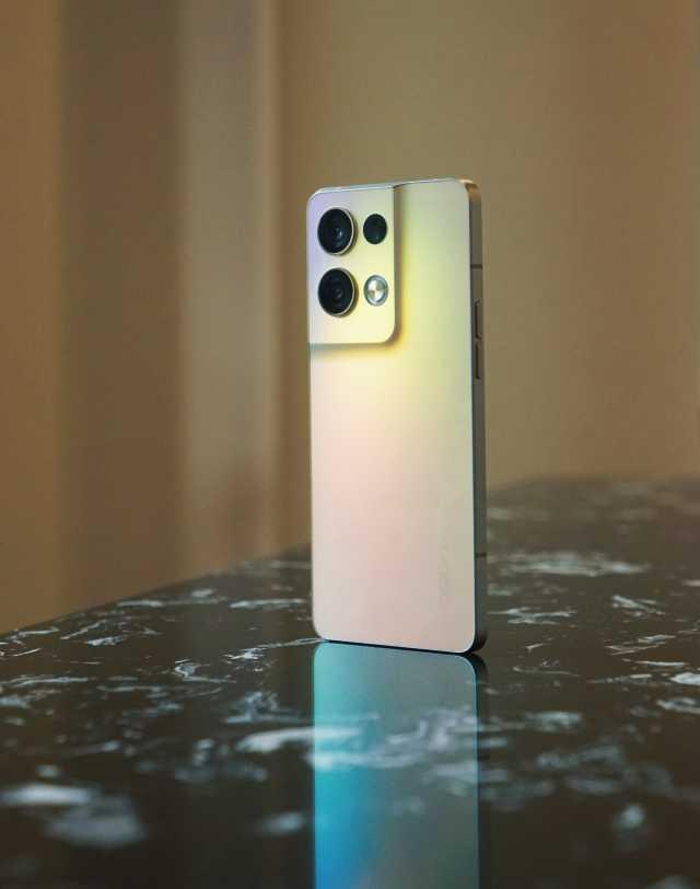 光与色的交错,OPPO Reno8 Pro微醺外观美学体验