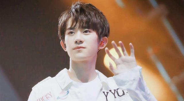 赵丽颖|我喜欢的赵丽颖：认真负责，首次上春晚太紧张，表演态度值得肯定