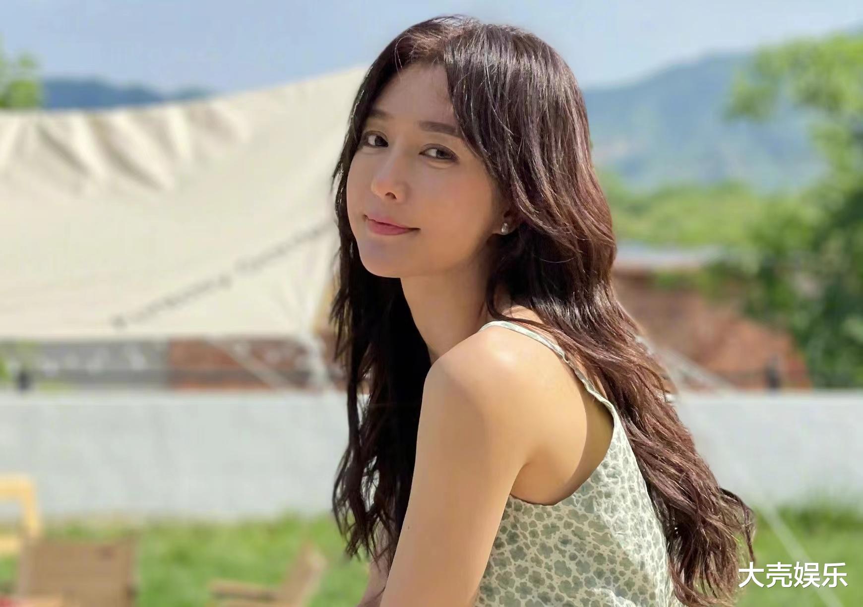 黄圣依|众明星发文庆祝七夕节，杨子黄圣依隔空秀恩爱，秦岚收到特殊礼物