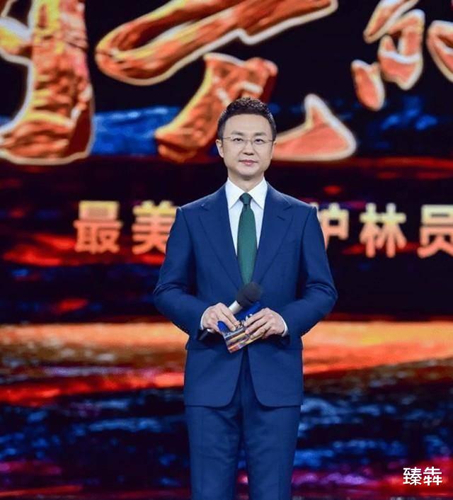 刚强|“主持人”刚强:一婚娶了蒋虎前妻,坚持做丁克,因爱43岁得一子