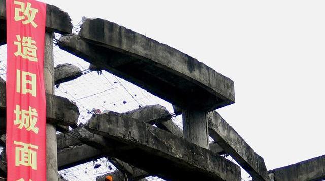 老房子加装电梯又遇新难题,这一次3、4楼不同意了,房子会贬值?