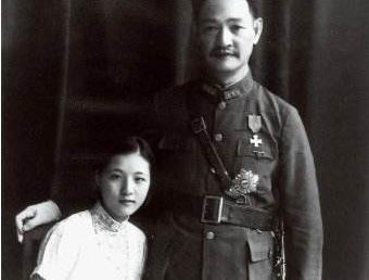 程潜|郭翼青：17岁嫁大37岁丈夫，怀孕16次生6个女儿，坦言：从未后悔