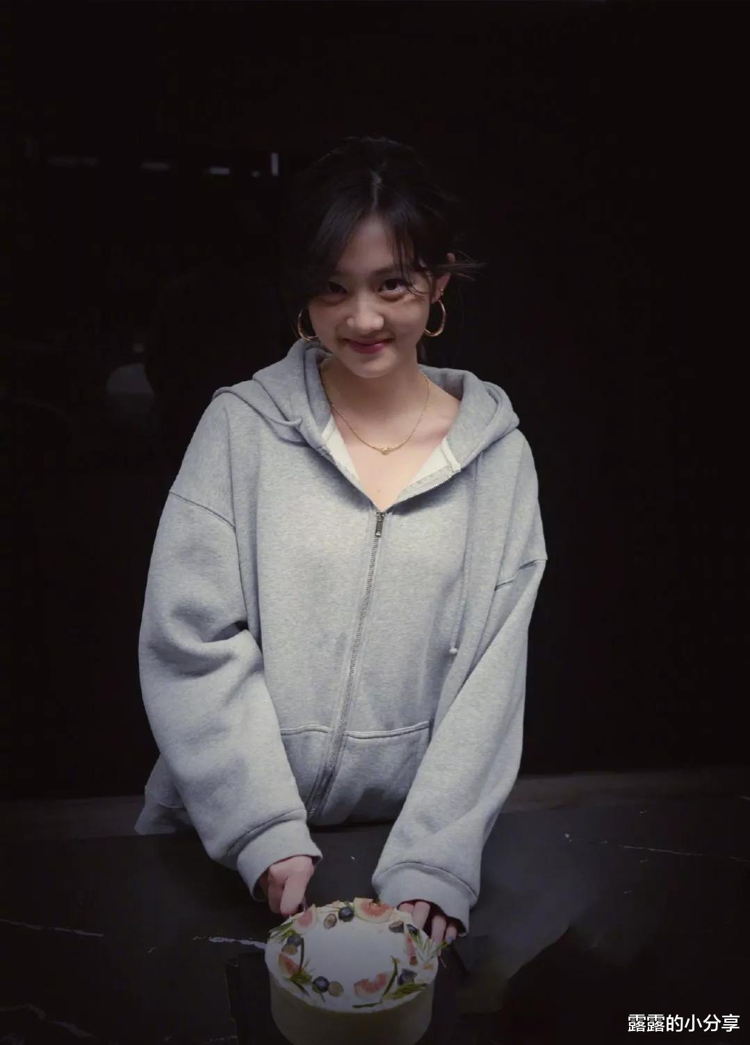 黄忆慈|19岁的谷爱凌，16岁的黄多多：拿了女主剧本的人生有多爽？