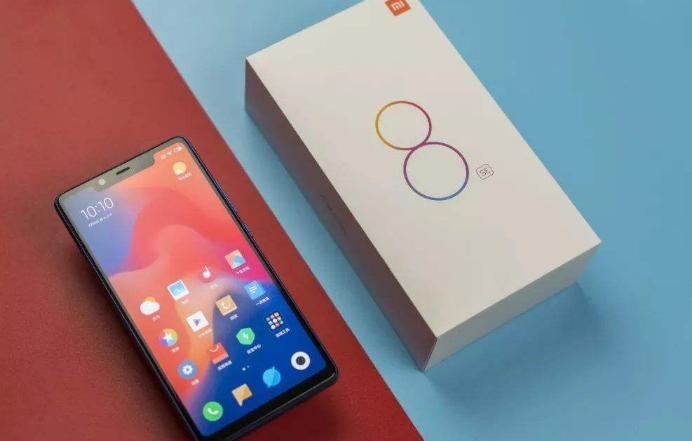 电池|小米8用了快4年了,偶尔会有些卡顿,换过800多的一块屏