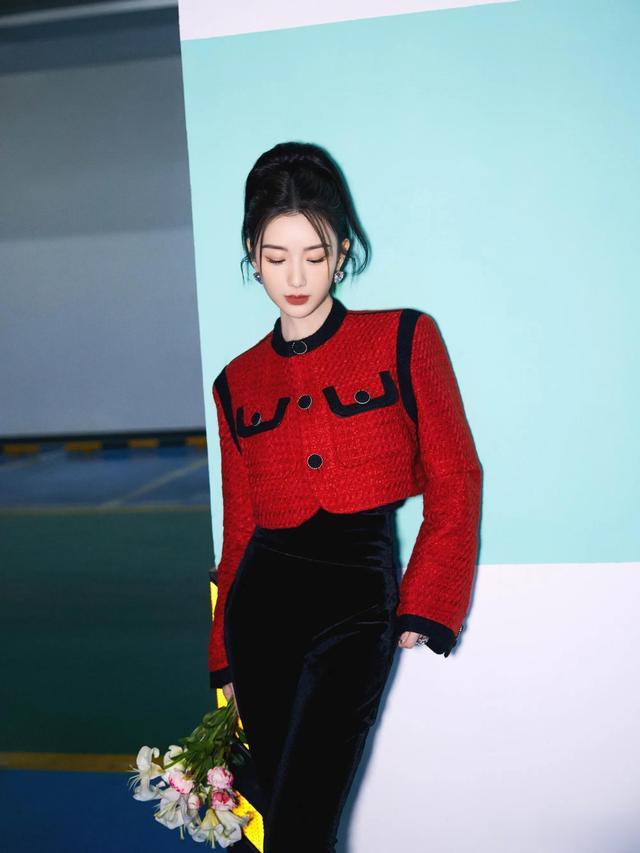 毛晓彤|毛晓彤高马尾甜酷写真,可盐可甜美人儿