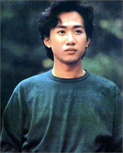 黄家驹|黄家驹去世29年!黄贯中等发文悼念其60岁冥诞,兄弟情深让人感动