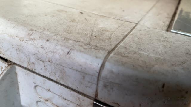 |300元就可以搞定如此豪华、实用的钓箱?钓友:二手钓箱在哭泣