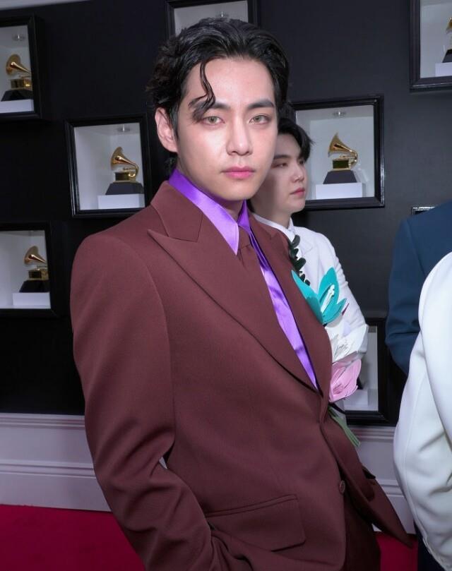 金智妮|Jennie与权志龙分手后爆新恋情！一张照片被发现与BTS金泰亨秘恋