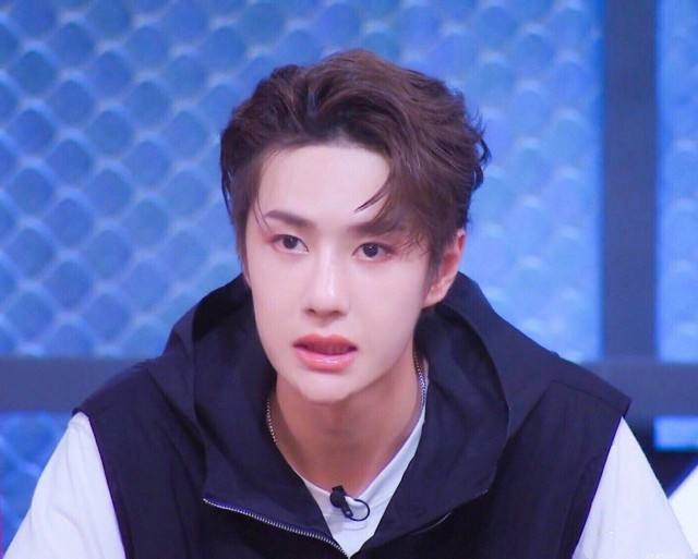 王一博|“内娱顶流”王一博，曾与富家女传绯闻，荧幕初吻竟是献给了姚晨