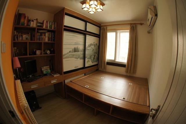 头一次看见大衣柜改成踏踏米的,完工后却被吐槽像东北大炕!