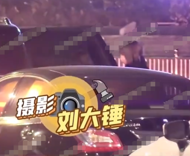 王嘉尔|王嘉尔再曝新视频,绯闻女友宋雨琦回韩国后,又在家中密会俩美女