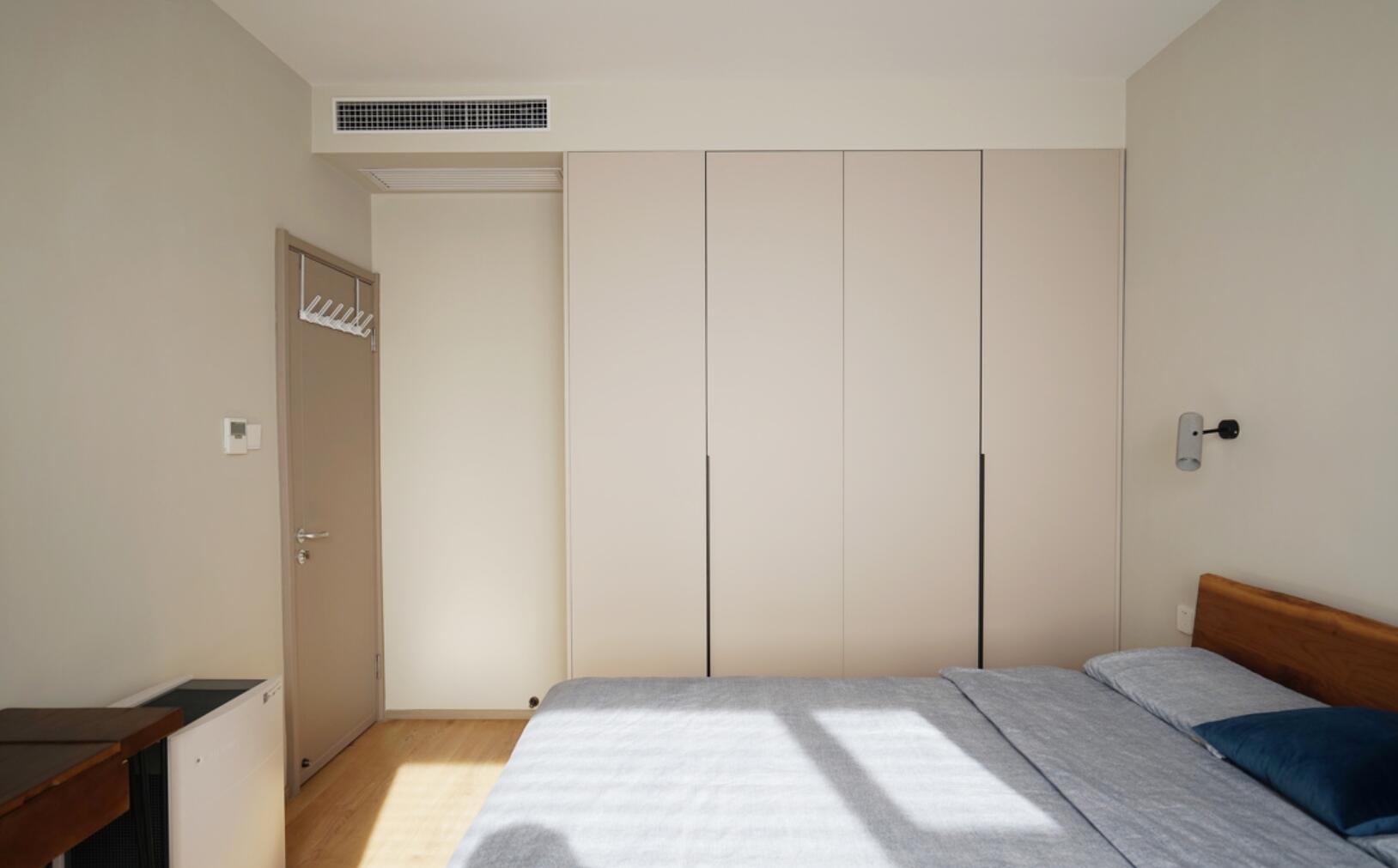 不要玄关,进门就是客餐厅,她东拼西凑出的家,照样细节拉满