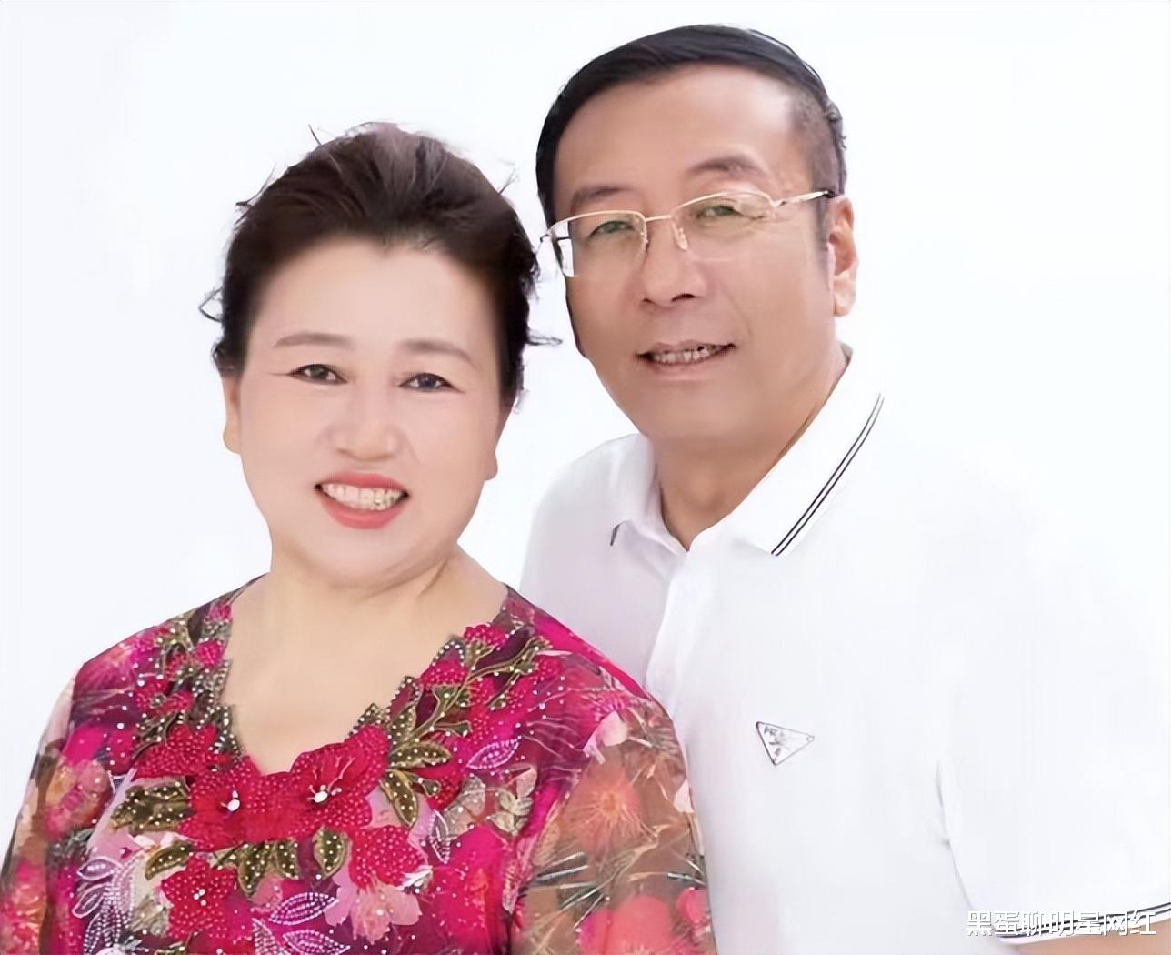 头部博主“集火”网红辛巴，怒斥其对不起东北农民，网友：扣帽子