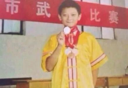 黄子韬|黄子韬：出道多年越来越清醒，走到今天，他才是最“值得”的那个