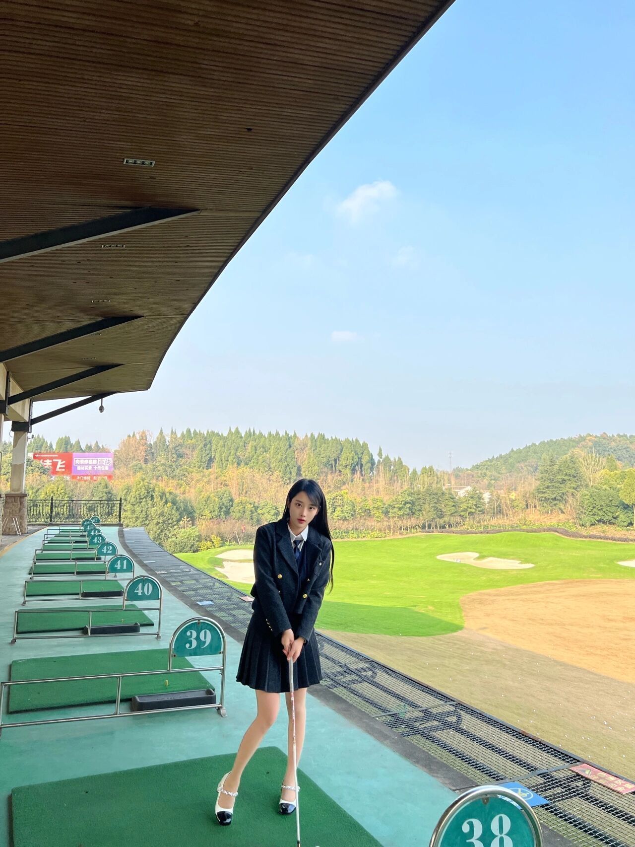 |在职场上有话说得好，不仅要埋头苦干，也要抬头看天，到底看什么