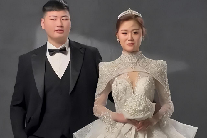 陈萌|大衣哥儿子低调完婚,陈萌婚前分别给公婆和大姑姐买礼物获好评