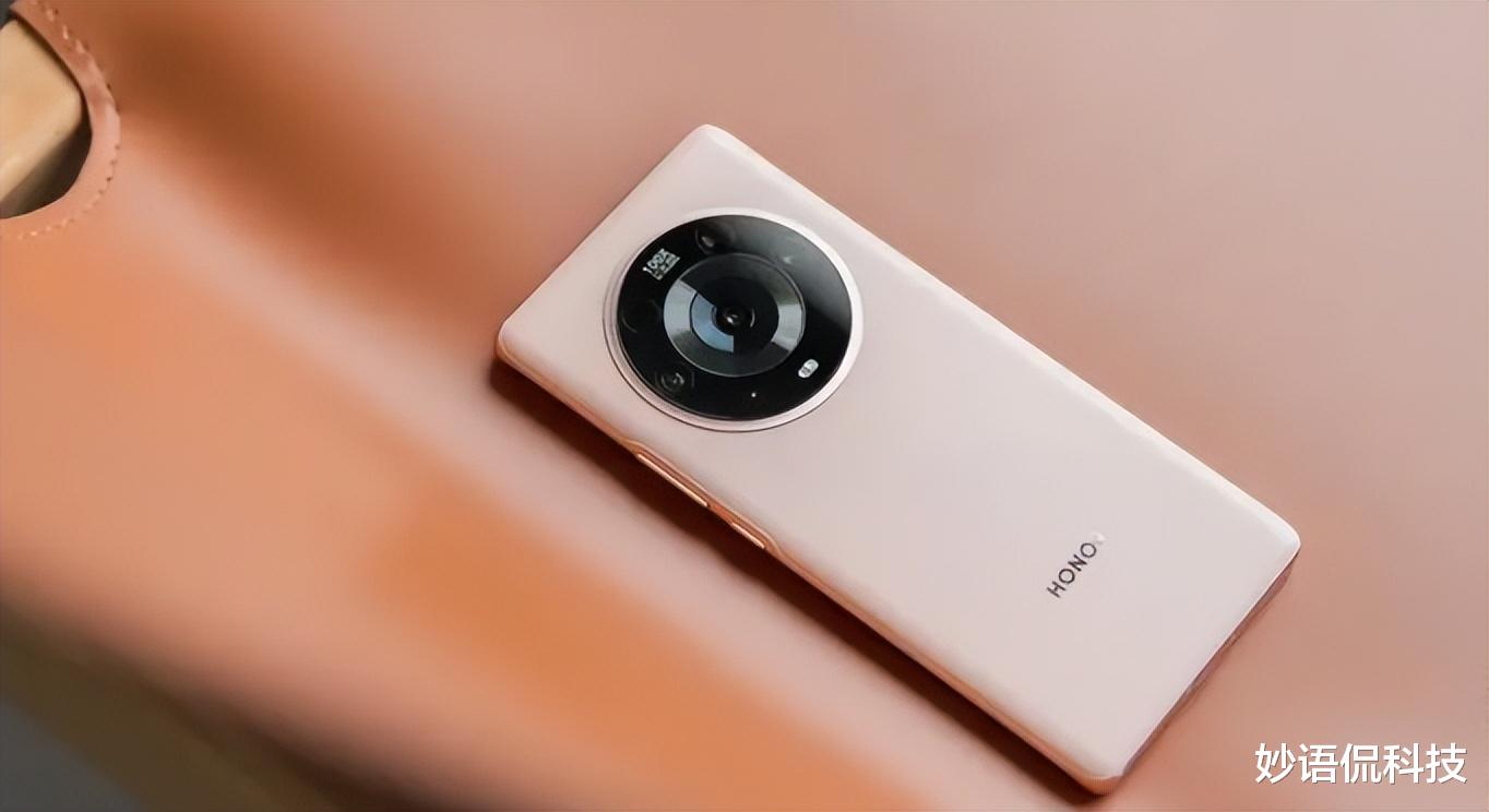 芯片|荣耀机皇直降1860元,256GB+50W无线+瀑布屏,这下真的亲民了